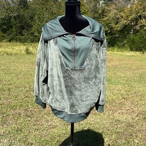 Summersalt Drapey collar Hunter green velour feel 1/2 zip pullover. Size 1XL
